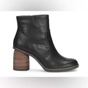 Korks booties